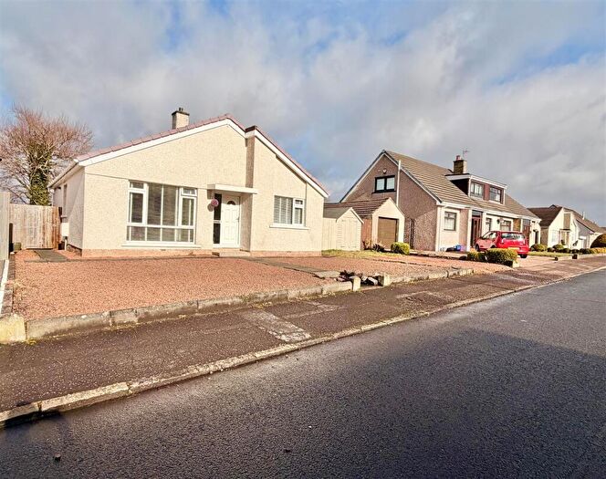 3 Bedroom Detached Bungalow For Sale In Fergus Gardens, Hamilton, ML3