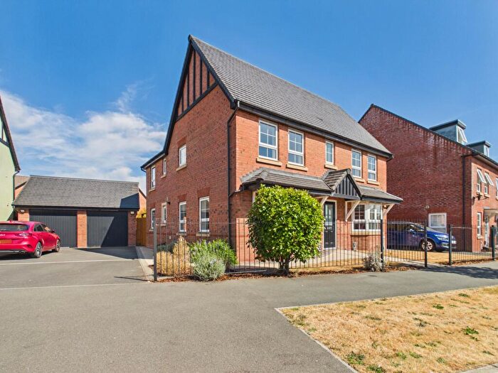 4 Bedroom Detached House For Sale In Tutbury Avenue, Littleover, DE23