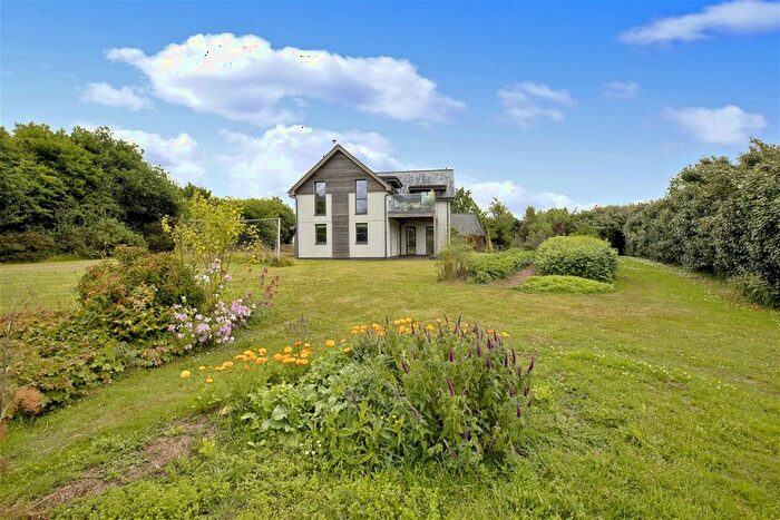 4 Bedroom Detached House For Sale In Staverton, Totnes, TQ9