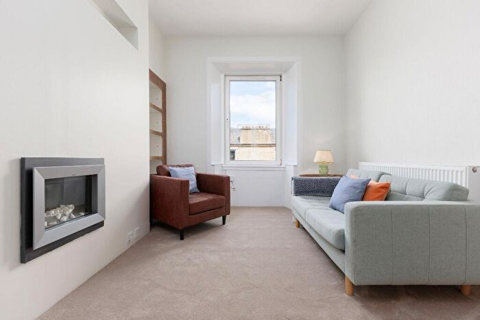 1 Bedroom Flat To Rent In Wardlaw Place, Gorgie, Edinburgh, EH11