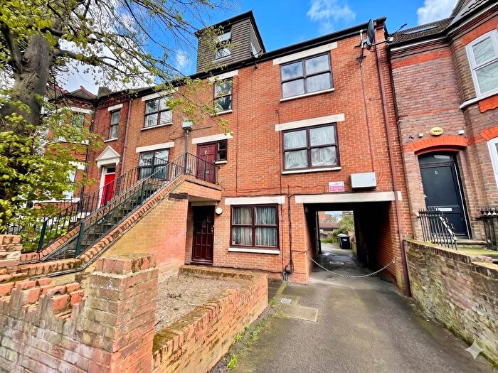 1 Bedroom Flat For Sale In Faith House, Napier Road, Luton, Bedfordshire, LU1