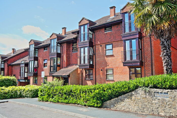 1 Bedroom Flat To Rent In Midhope Road, Woking, GU22