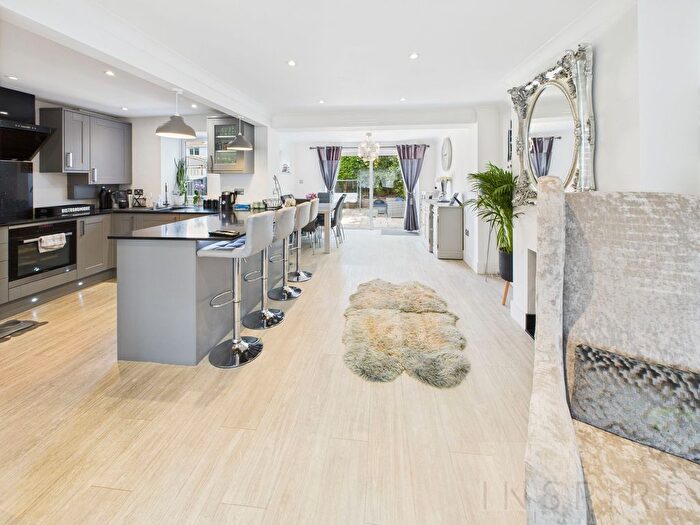 3 Bedroom Semi-Detached House To Rent In Tennyson Close, Crawley, RH10