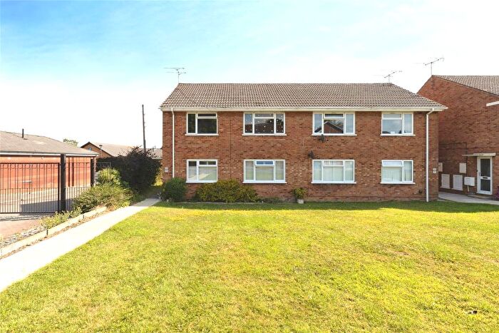 2 Bedroom Maisonette For Sale In Painswick Road, Matson, Gloucester, Gloucestershire, GL4
