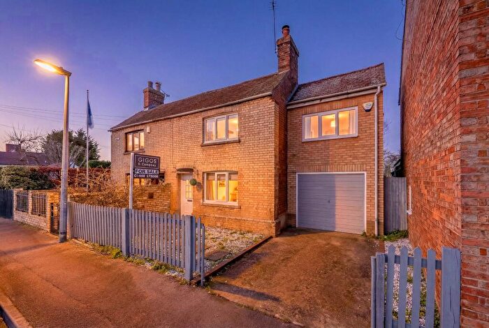 3 Bedroom Semi-Detached House For Sale In Station Road, Tempsford, Sandy, Bedfordshire, SG19