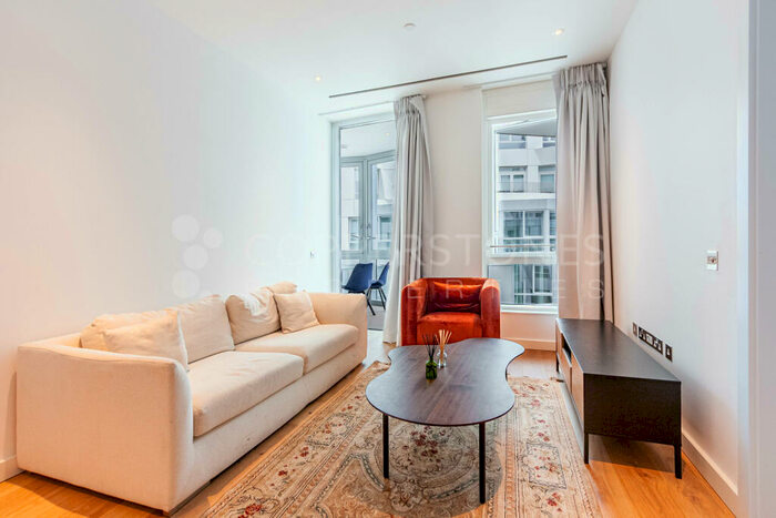 2 Bedroom Apartment For Sale In Wilshire House, Prospect Way, SW11