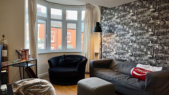 6 Bedroom Maisonette To Rent In Springbank Road, South Jesmond, Newcastle Upon Tyne, NE2