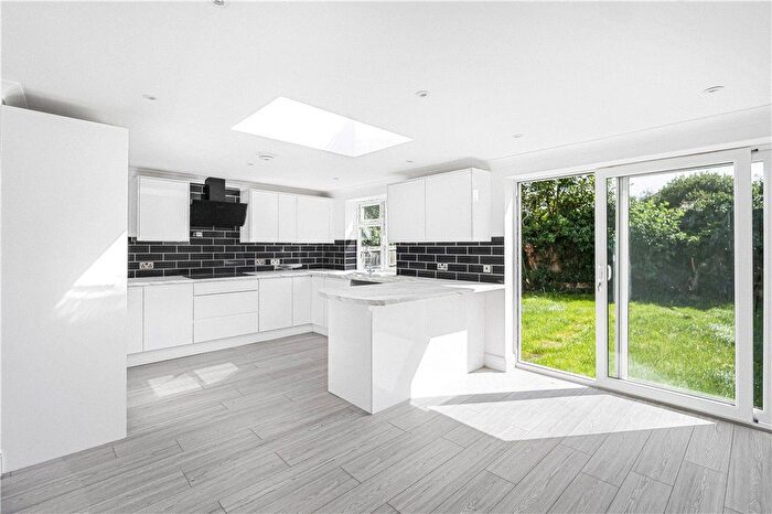 5 Bedroom Semi-Detached House To Rent In Taunton Lane, Coulsdon, CR5