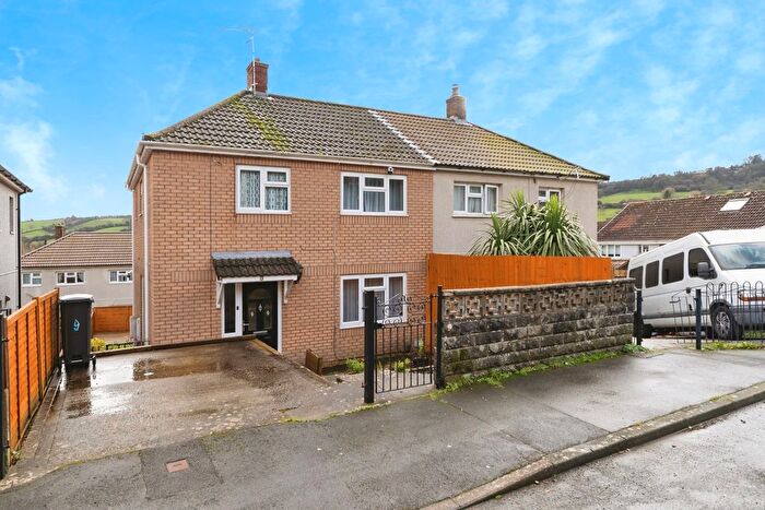 3 Bedroom Semi Detached House For Sale In Highmead Gardens, Bristol, Avon, BS13