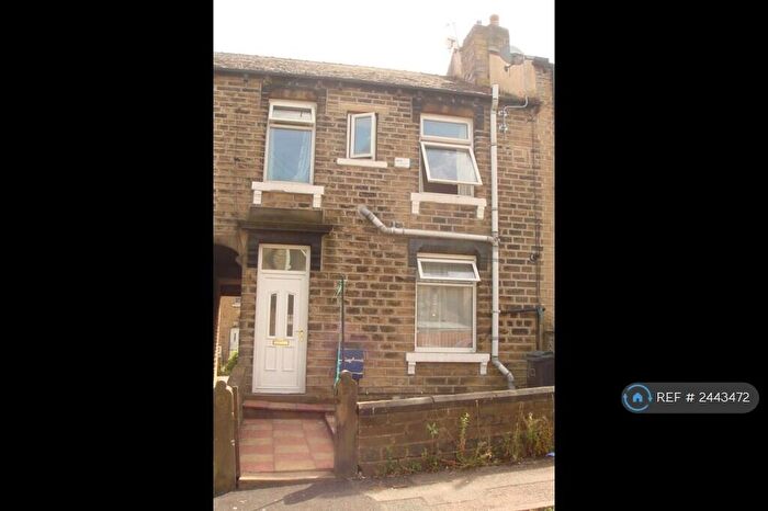 2 Bedroom Terraced House To Rent In College Street, Huddersfield, HD4