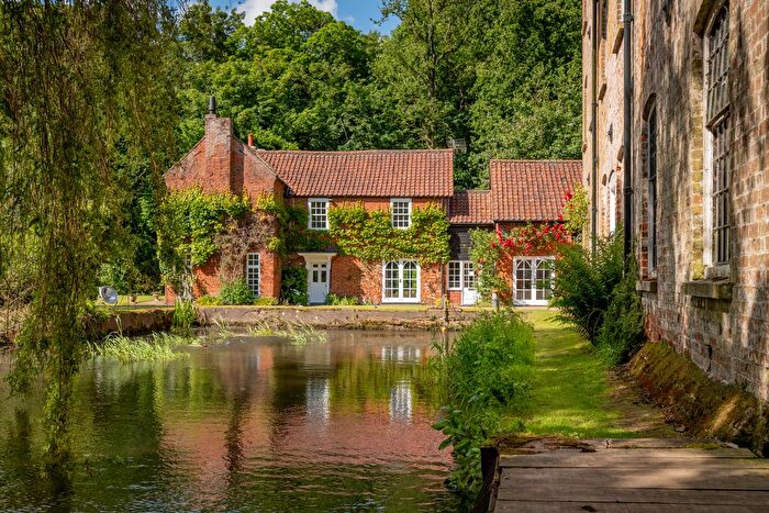 5 Bedroom Detached House For Sale In Oxnead, Norwich, NR10