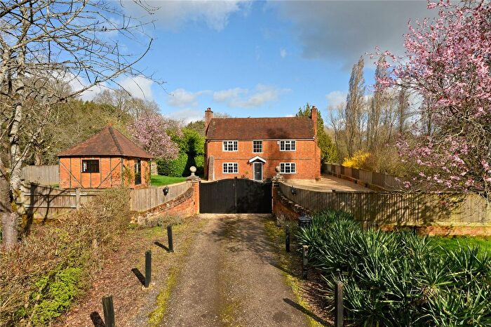 5 Bedroom Detached House To Rent In South Farm Lane, Bagshot, Surrey, GU19