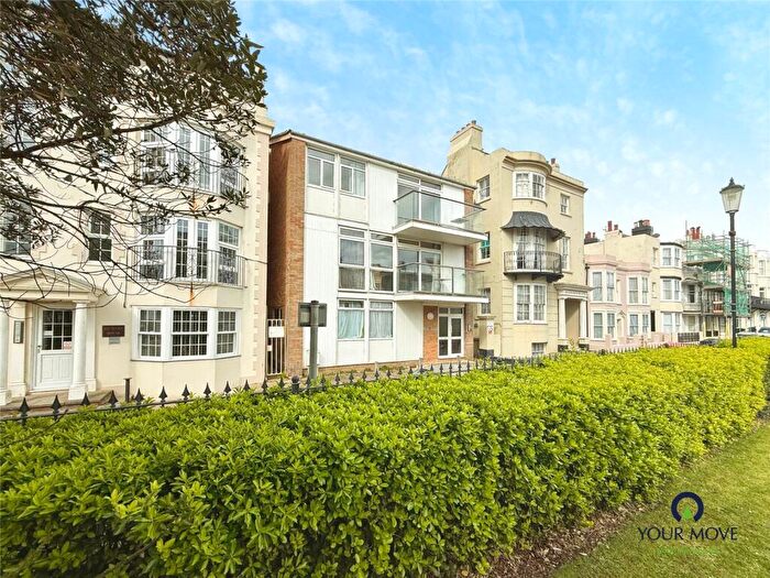 2 Bedroom Flat For Sale In The Steyne, Bognor Regis, West Sussex, PO21