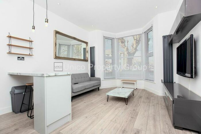 1 Bedroom Apartment To Rent In The Drive, Ilford Essex, IG1