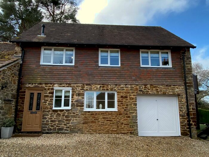 3 Bedroom Barn Conversion To Rent In Loop Farm Road, Lytchett Matravers