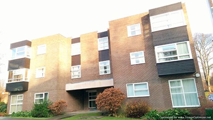 2 Bedroom Apartment To Rent In Robinwood Court, Leeds, LS8