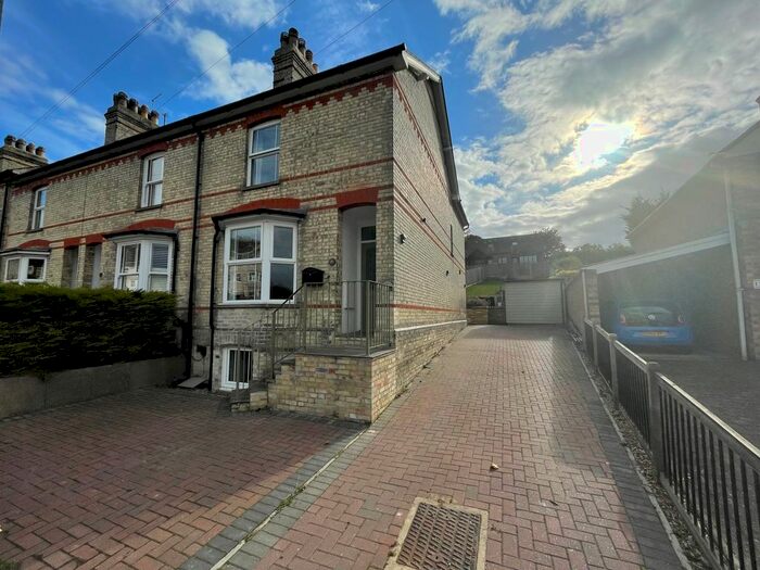 4 Bedroom End Of Terrace House To Rent In Barkway Road, Royston, SG8