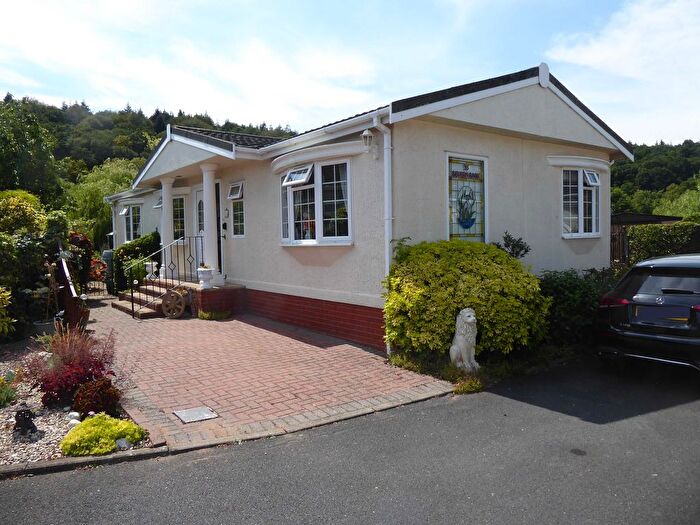 2 Bedroom Park Home For Sale In Severn Bank Park, Bewdley Road, Stourport On Severn, DY13
