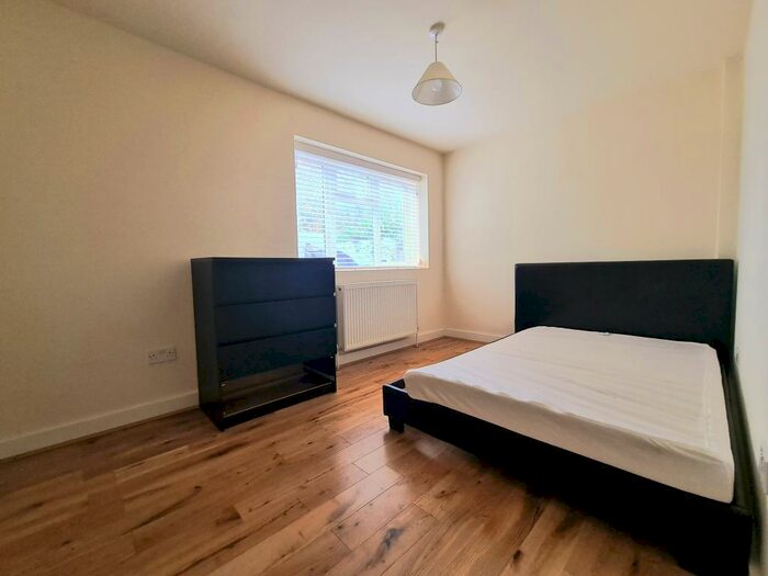 1 Bedroom Flat To Rent In Hillreach, Woolwich, SE18
