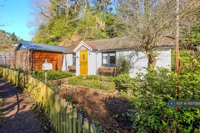 3 Bedroom Detached House To Rent In Old Church Lane, Farnham, GU9