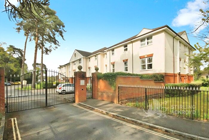 2 Bedroom Flat To Rent In The Byfrons, Boundary Road, Farnborough, Hampshire, GU14