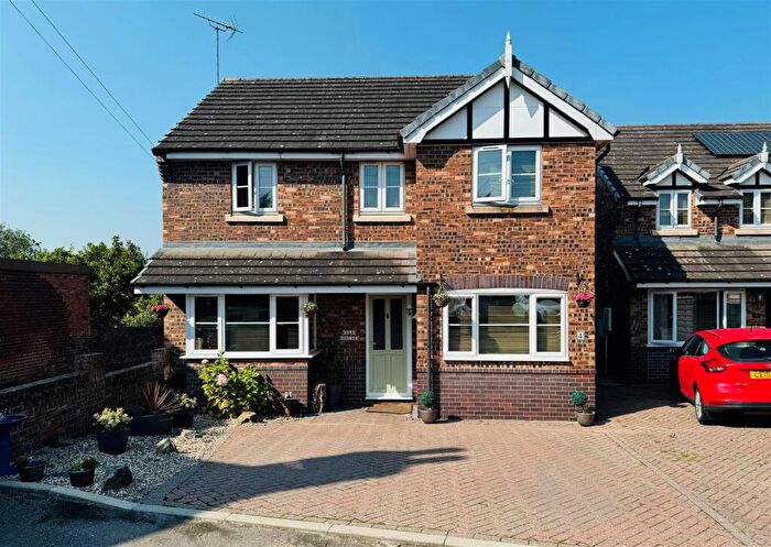 4 Bedroom Detached House For Sale In Hawarden Road, Penyffordd, Chester, CH4
