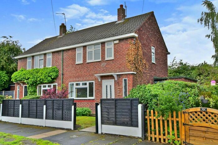 2 Bedroom Semi-Detached House To Rent In Mere Close, Sale, Greater Manchester, M33