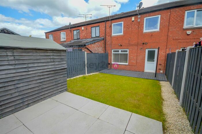 2 Bedroom Terraced House To Rent In Clayton Crescent, Waterthorpe, S20