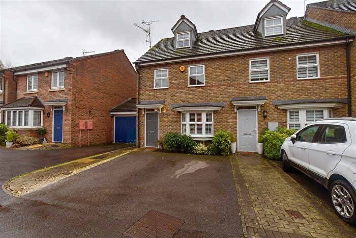 3 Bedroom End Terrace House For Sale In Forest Mews, Horsham, West Sussex, RH12