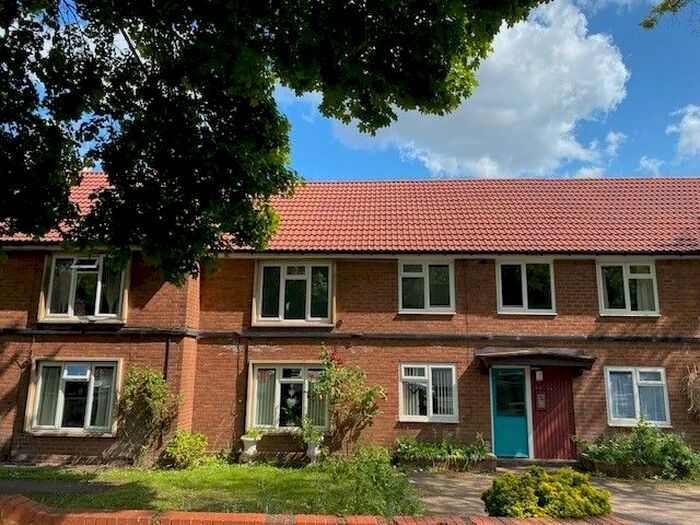 1 Bedroom Flat To Rent In Lower Street, Tettenhall, Wolverhampton, WV6