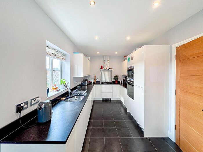 4 Bedroom Detached House For Sale In Vicarage Avenue, Congleton, CW12