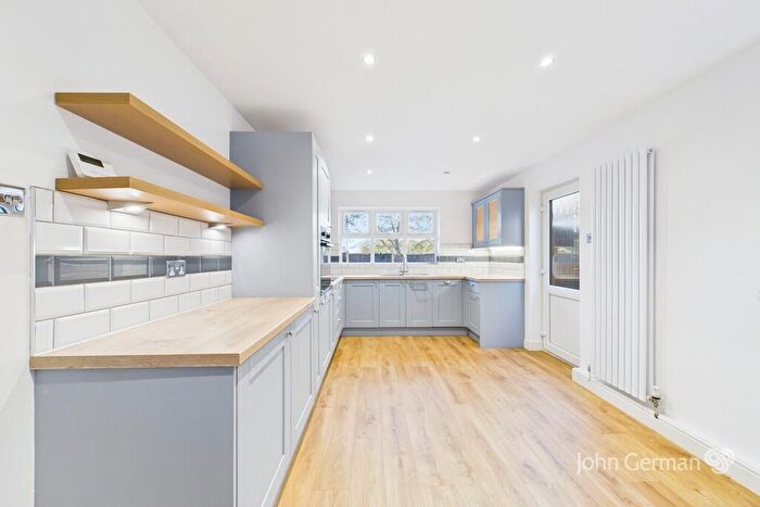 2 Bedroom Detached Bungalow For Sale In Oakwood Close, Hatton, DE65