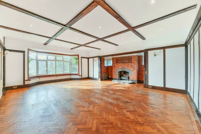 5 Bedroom House To Rent In Woodmansterne Road, Carshalton Beeches, Carshalton, SM5