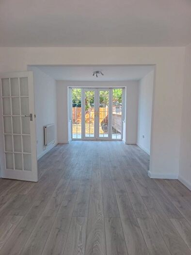 3 Bedroom Terraced House To Rent In Castleton Road, Mitcham, CR4