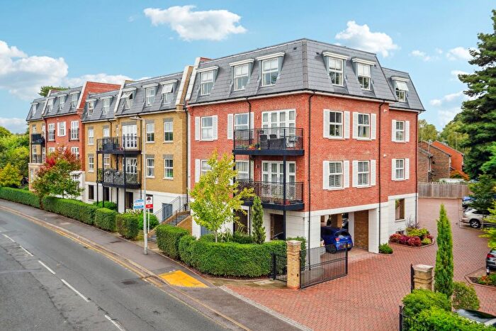 2 Bedroom Apartment For Sale In Oldfield Road, Maidenhead, SL6