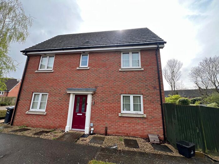 3 Bedroom House To Rent In Aldermere Avenue, Cheshunt, Waltham Cross, EN8