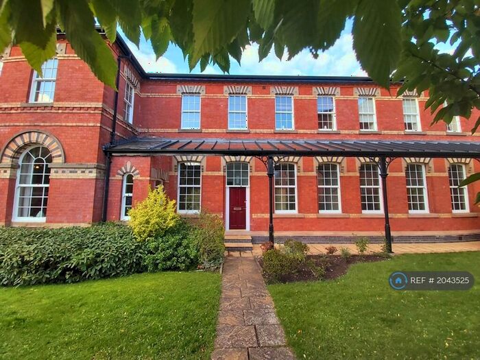 2 Bedroom Flat To Rent In Kensington Square, Macclesfield, SK10