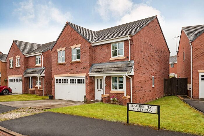 4 Bedroom Detached House For Sale In Heather Close, Ruabon, Wrexham, LL14