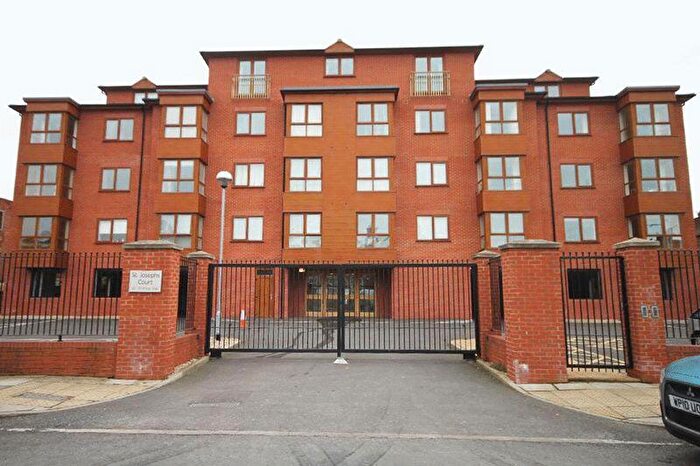 2 Bedroom Flat To Rent In St Josephs Court, Princes Road, Cleethorpes, DN35