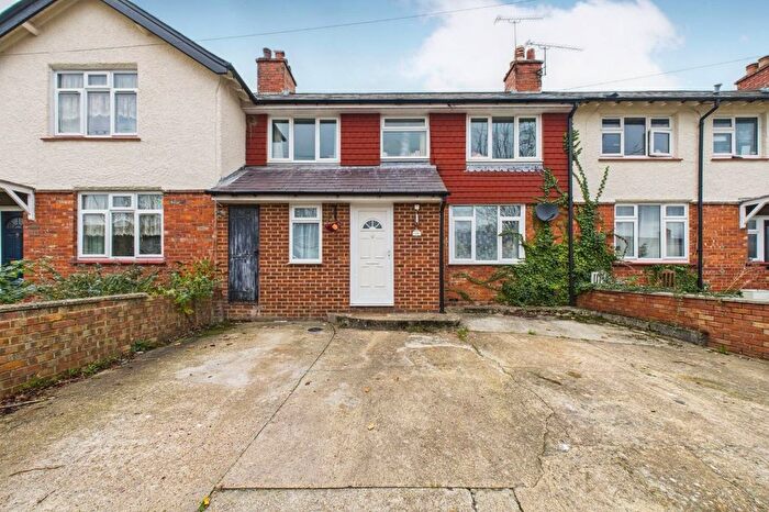3 Bedroom Terraced House For Sale In Allden Avenue, Aldershot, Hampshire, GU12