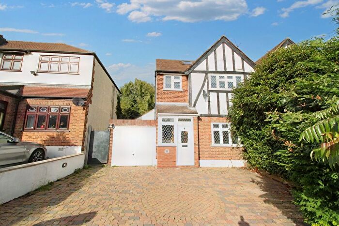 4 Bedroom Semi-Detached House To Rent In Roding View, Buckhurst Hill, IG9