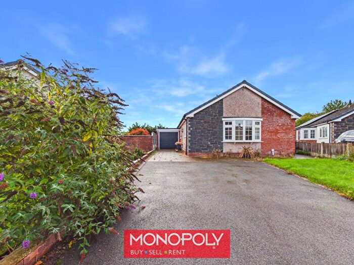 2 Bedroom Bungalow For Sale In Denbigh, LL16