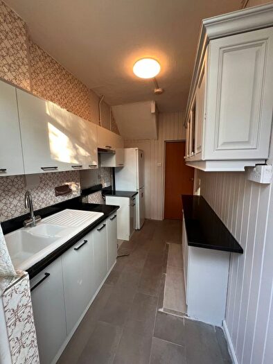 3 Bedroom Terraced House To Rent In Dagenham, RM8