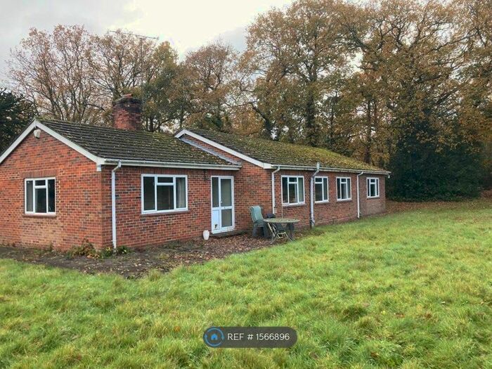 4 Bedroom Detached House To Rent In School Lane, Normandy, GU3