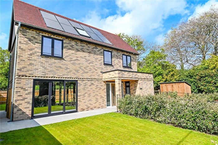4 Bedroom Detached House For Sale In Farmers Walk, Everton, SO41