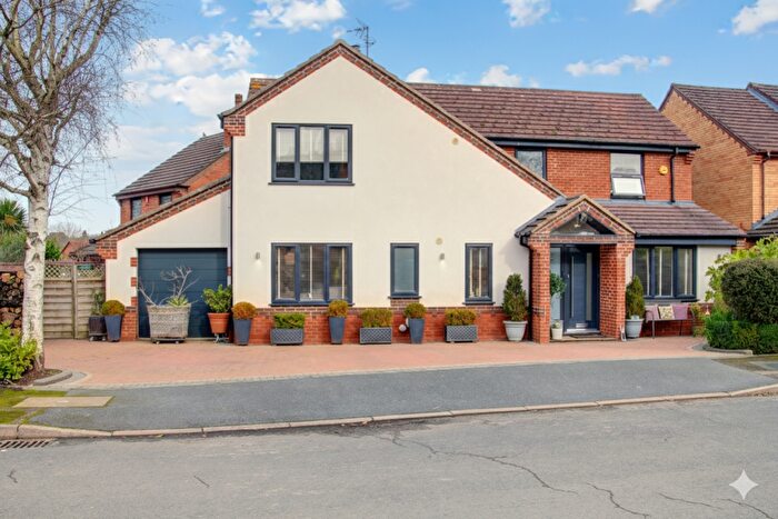 4 Bedroom Detached House For Sale In Wordsworth Drive, Kenilworth, Warwickshire, CV8