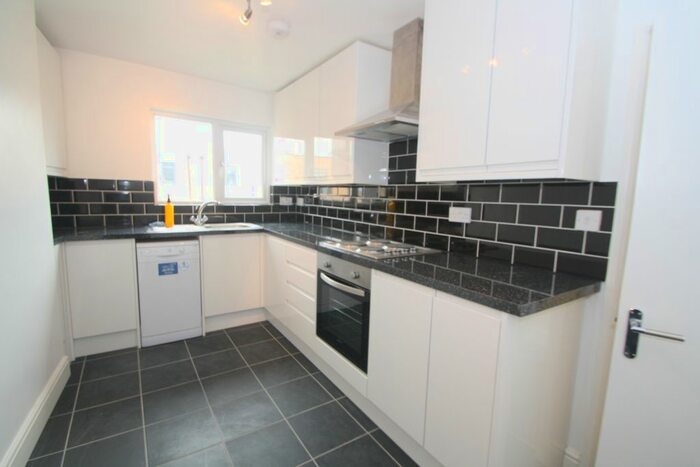 2 Bedroom Flat To Rent In Hornsey Road, Archway, N19