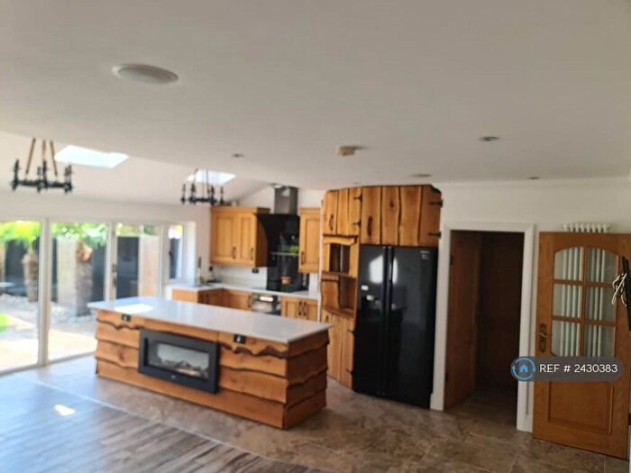 5 Bedroom Terraced House To Rent In Selsdon, Selsdon, CR2