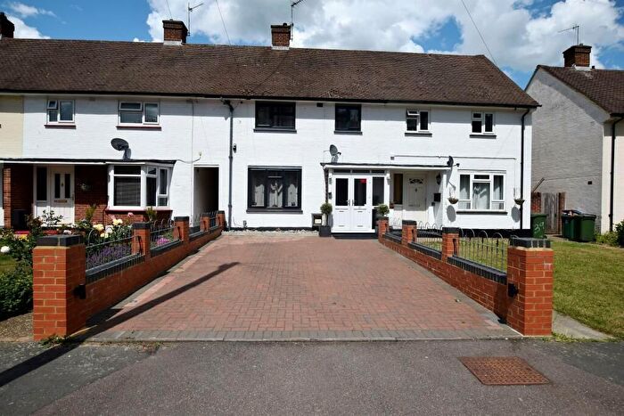 3 Bedroom Terraced House For Sale In Valley Rise, Watford, WD25