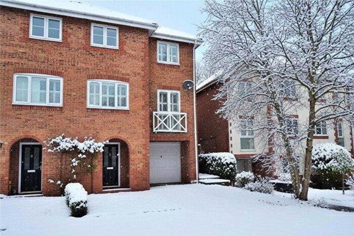 3 Bedroom Semi-Detached House For Sale In Coltsfoot Close, Burghfield Common, Reading, Berkshire, RG7